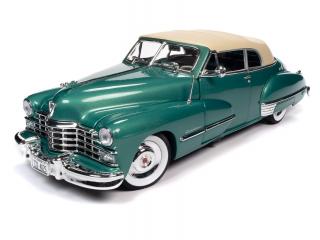 Cadillac Series 62 Cabriolet 1947 grün Auto World 1:18